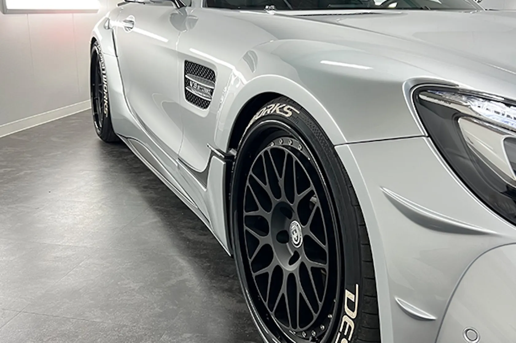 メルセデスAMG-GT