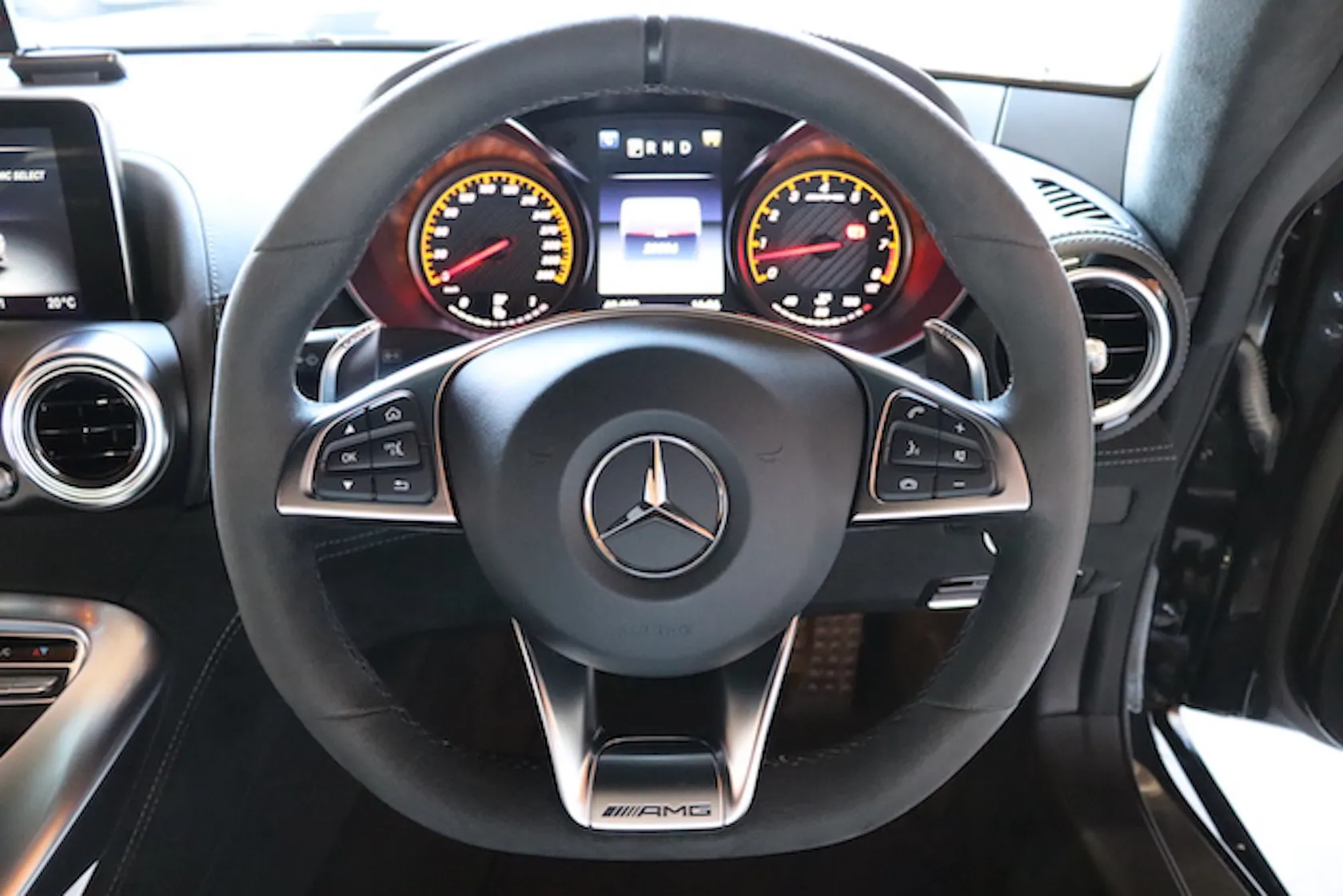 メルセデスAMG-GT S