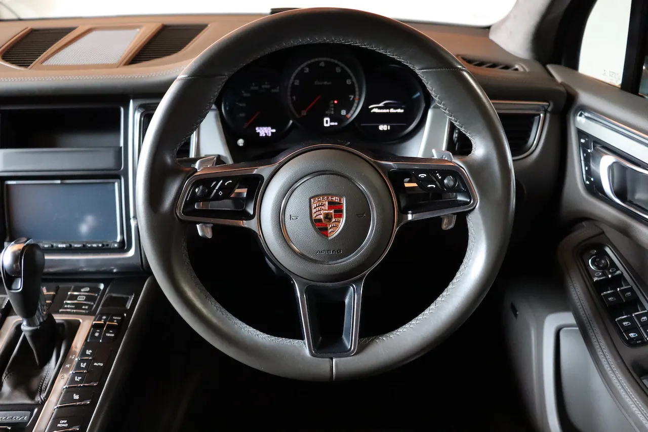 ポルシェ Macan