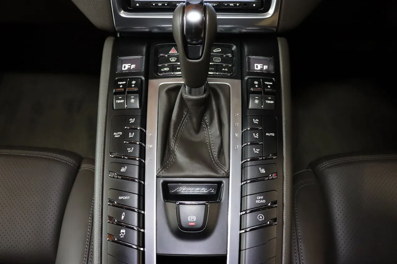 ポルシェ Macan