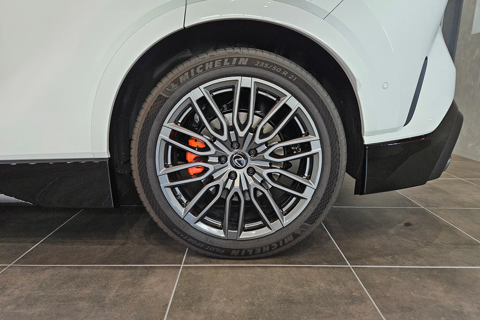 レクサス RX500h バージョンＬ 4WD