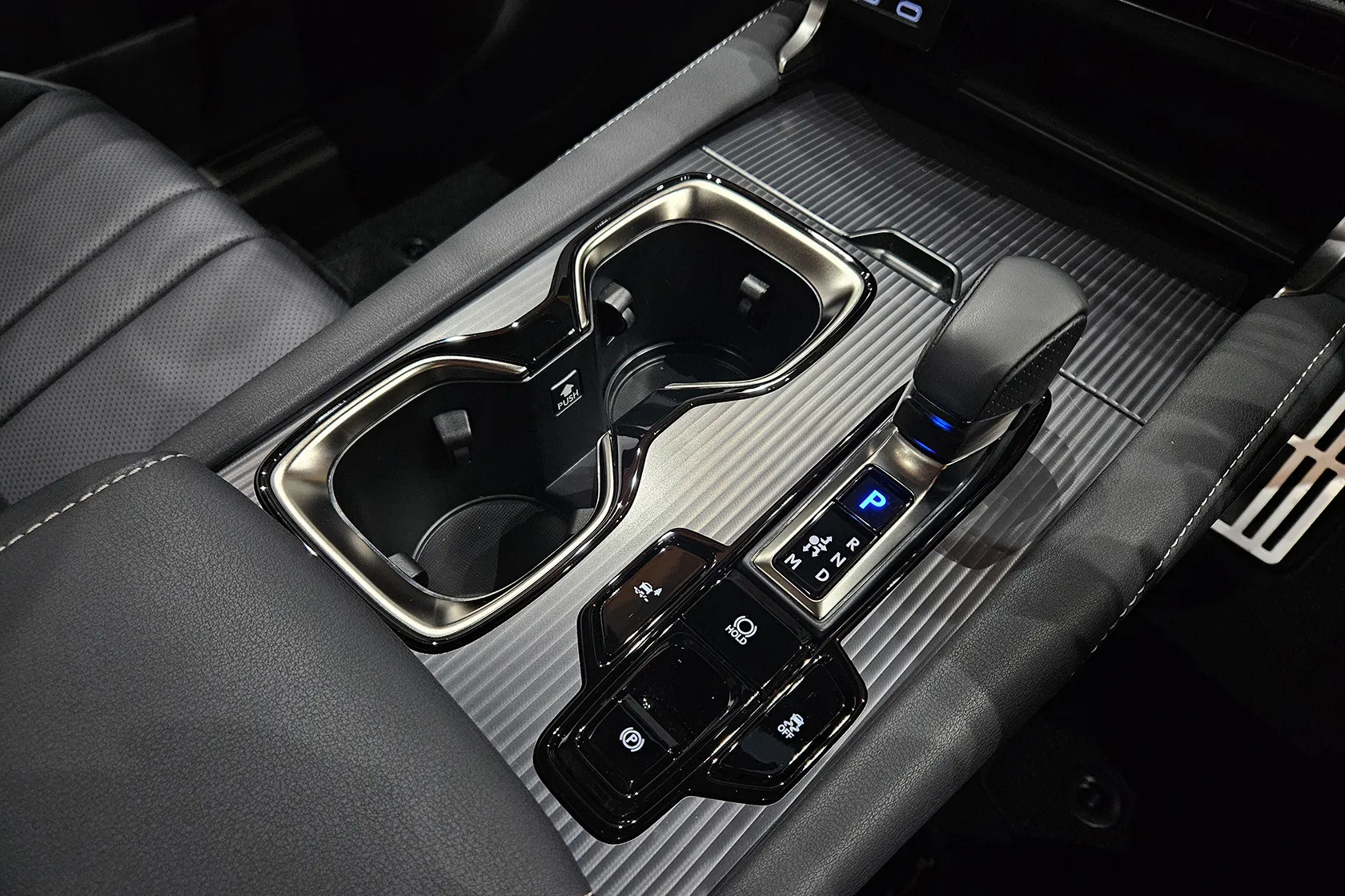 レクサス RX500h バージョンＬ 4WD