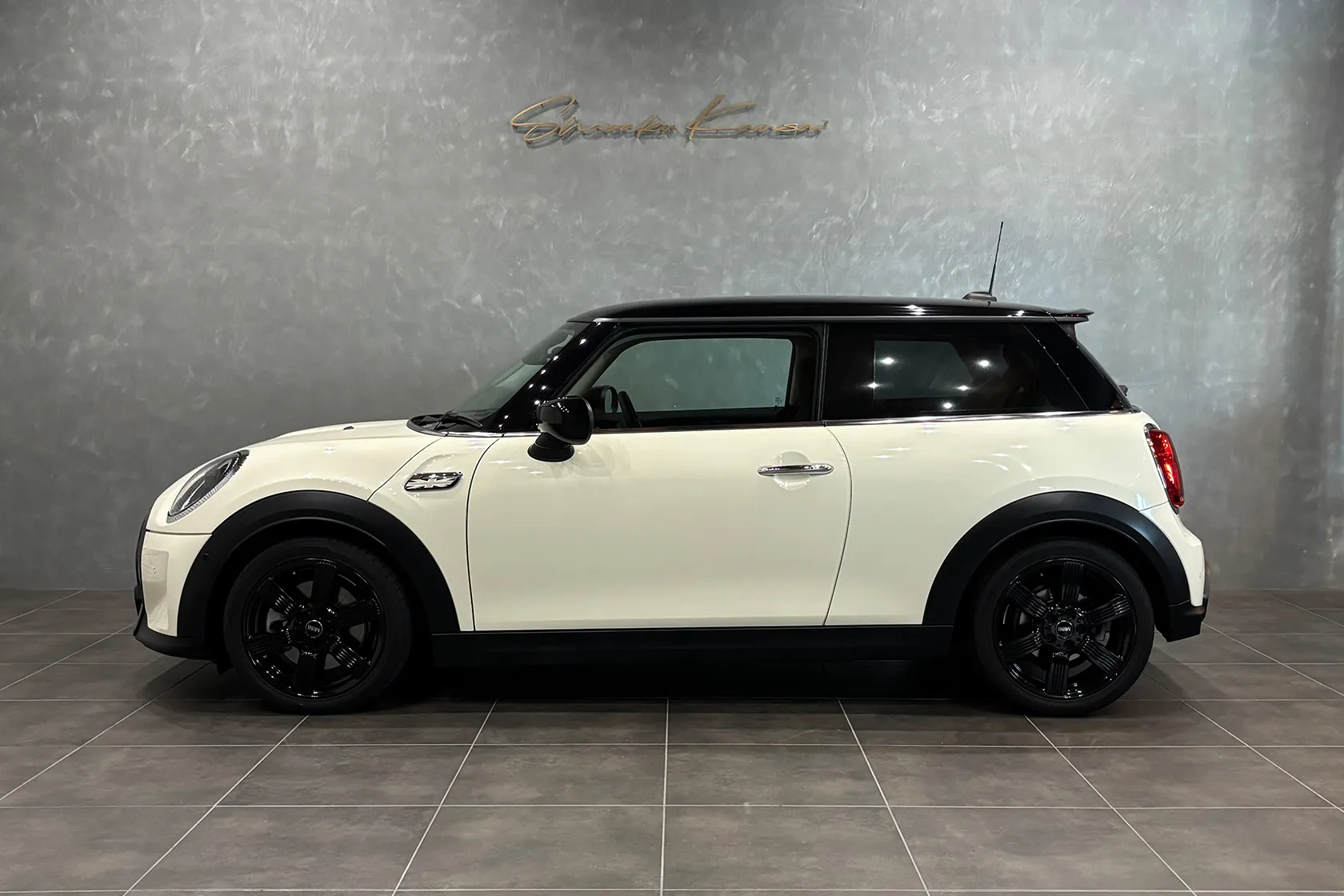 MINI COOPER S 3ドア プレミアムプラスパッケージ