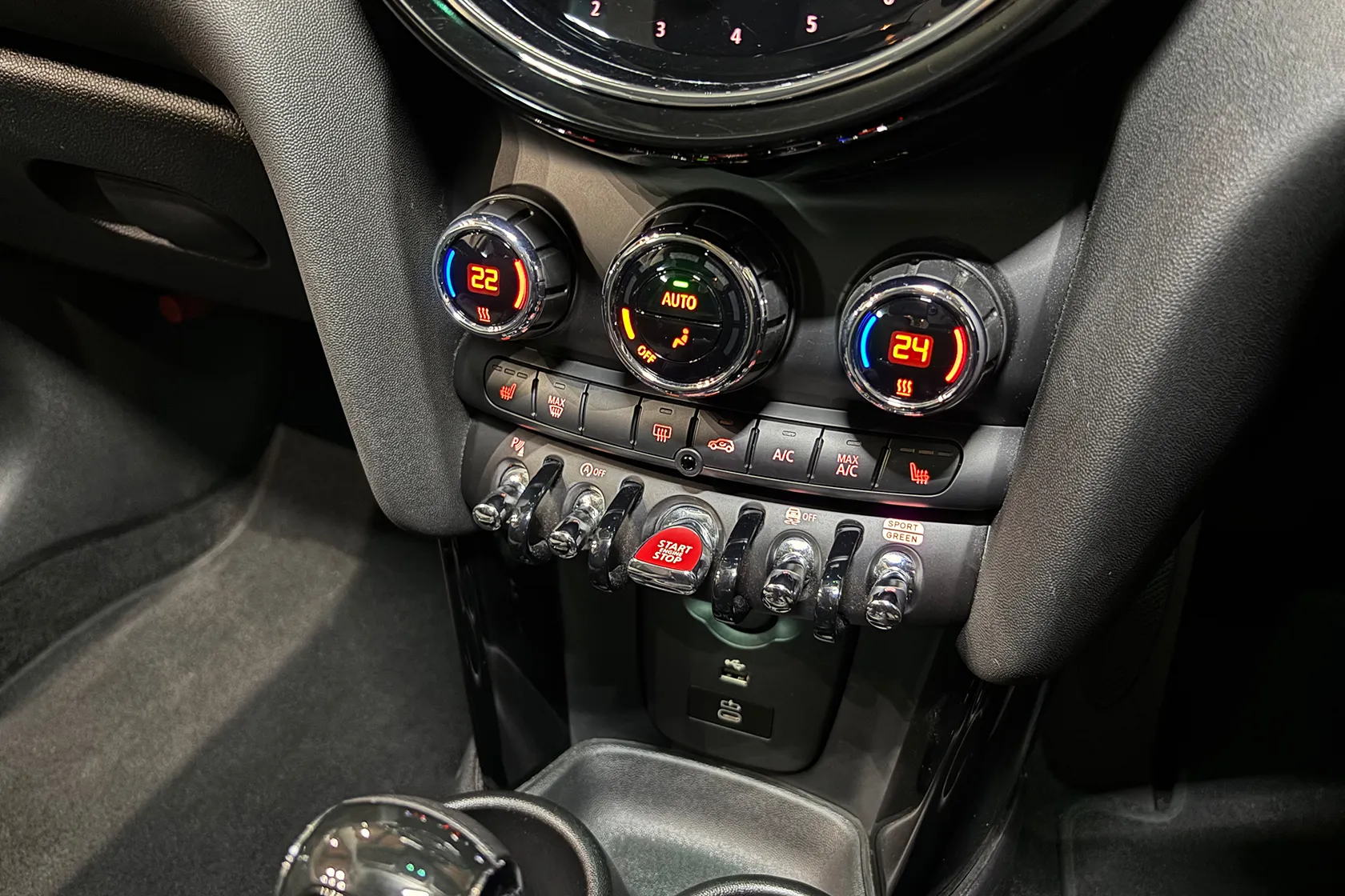 MINI COOPER S 3ドア プレミアムプラスパッケージ