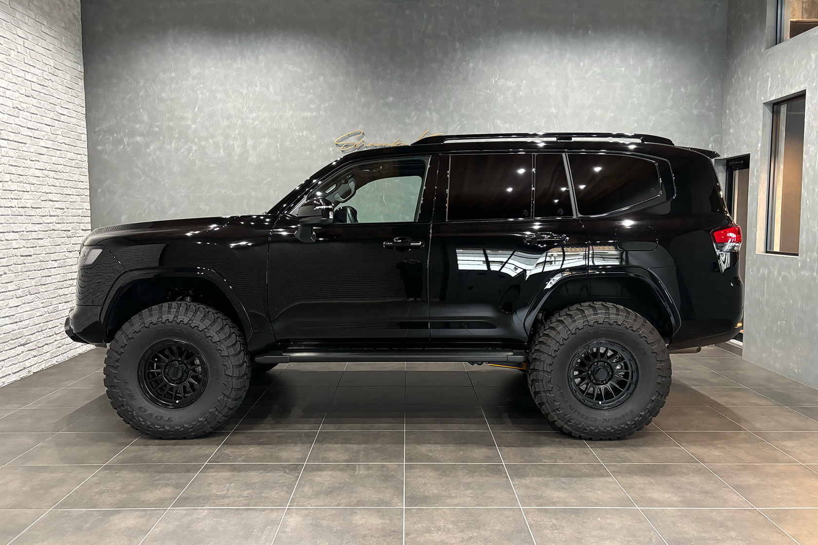 トヨタ ランドクルーザー300 ZX