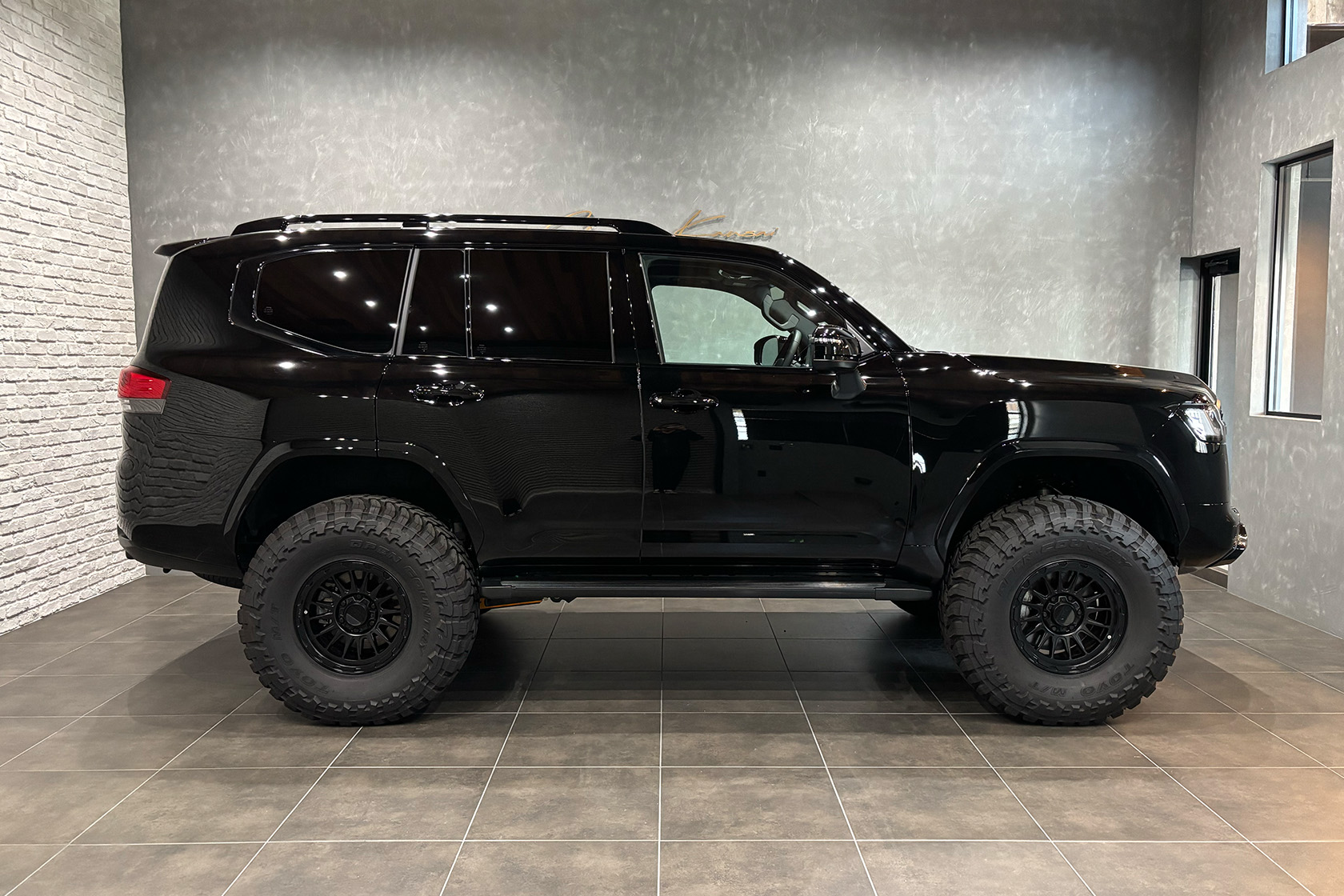 トヨタ ランドクルーザー300 ZX