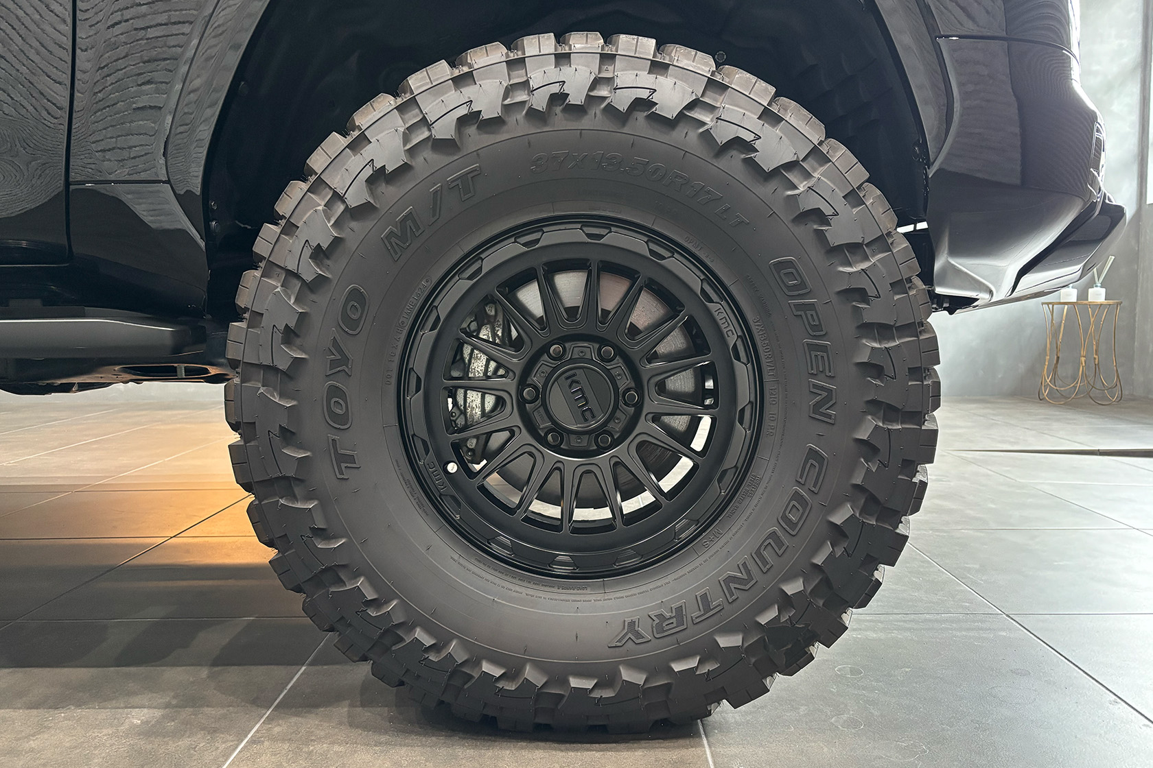 トヨタ ランドクルーザー300 ZX