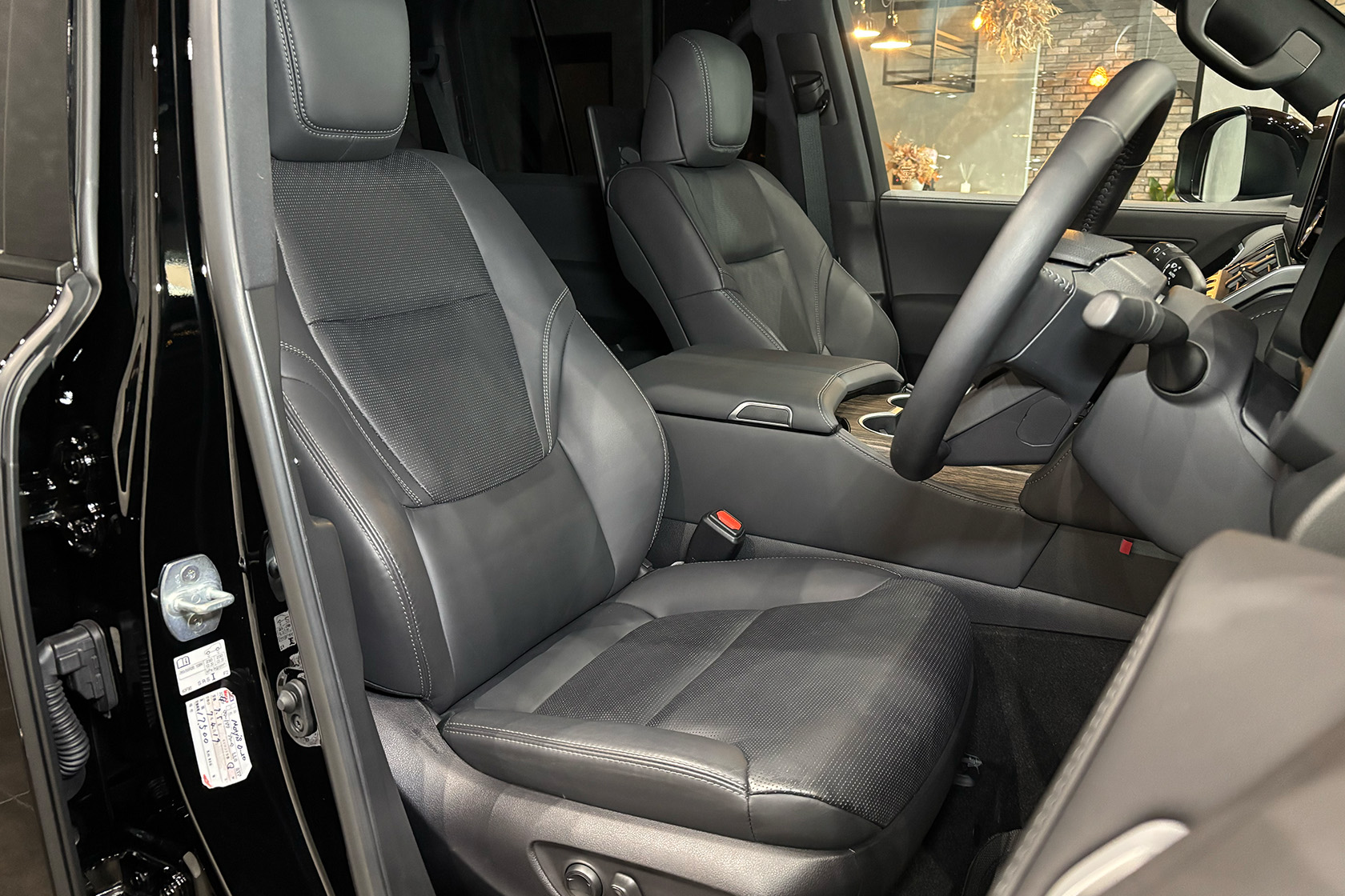 トヨタ ランドクルーザー300 ZX