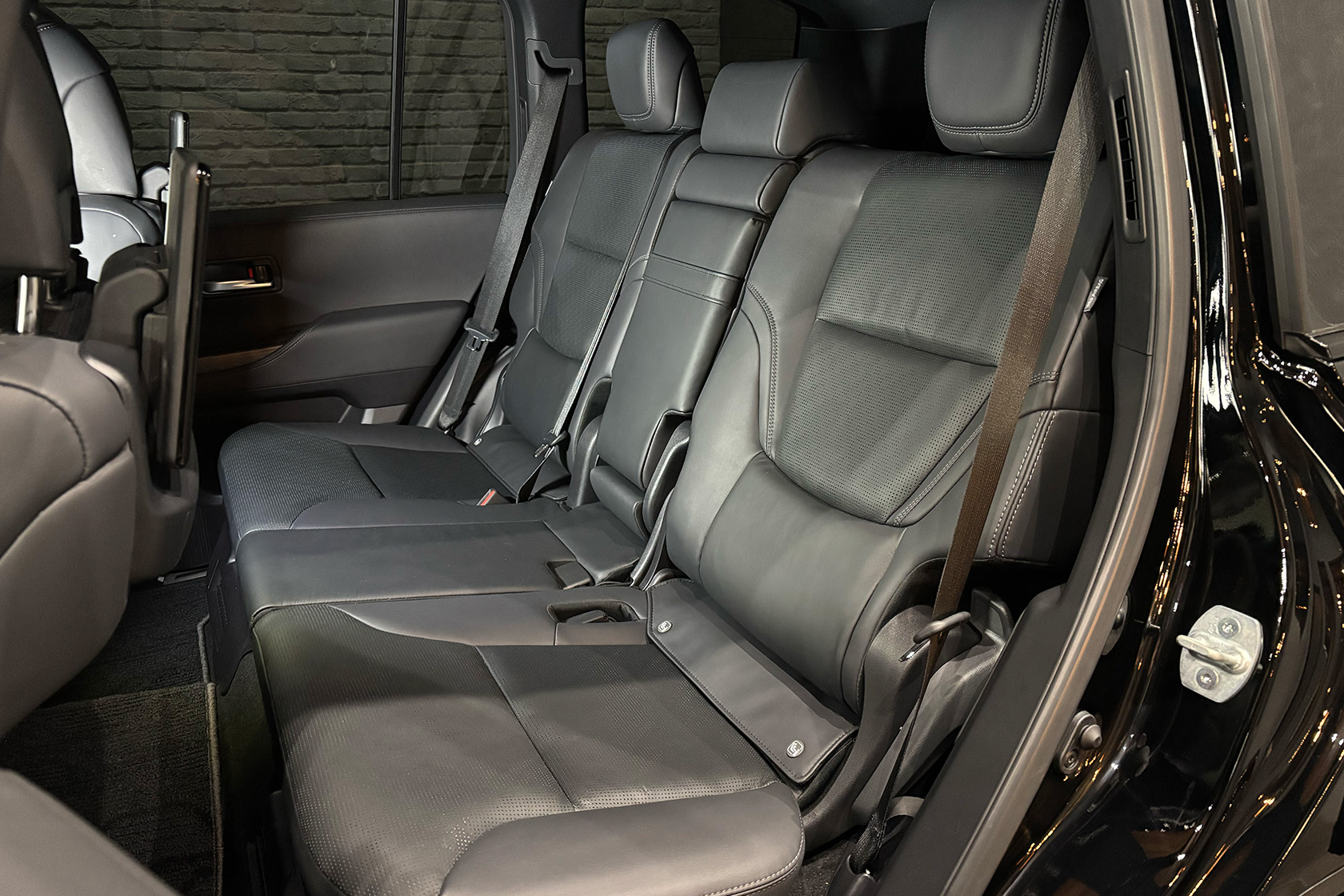 トヨタ ランドクルーザー300 ZX