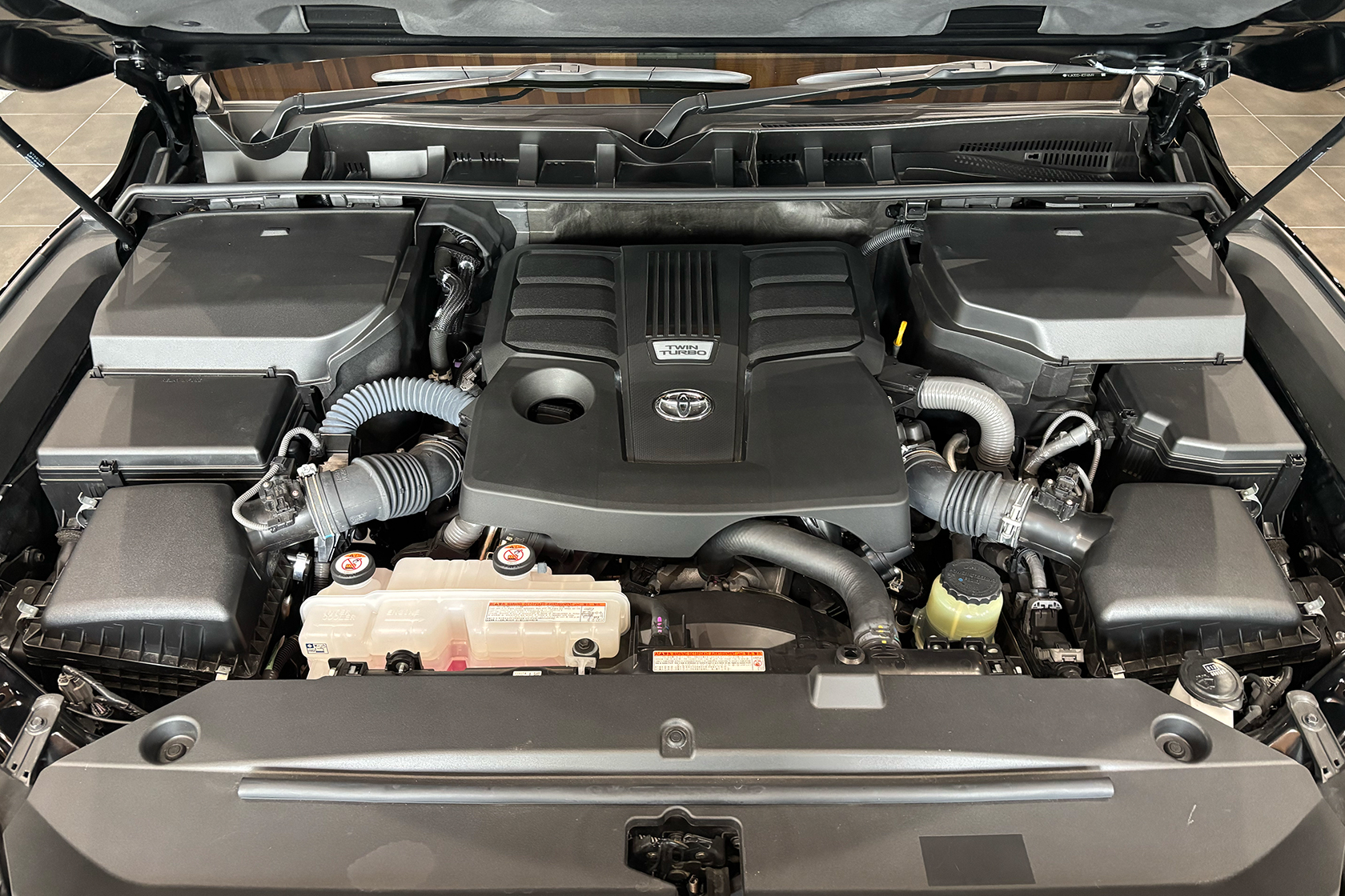 トヨタ ランドクルーザー300 ZX