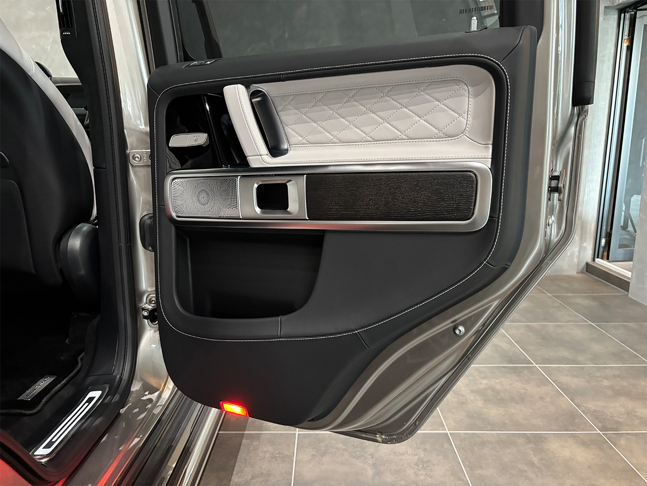 メルセデス・ベンツ G450d AMGラインPKG