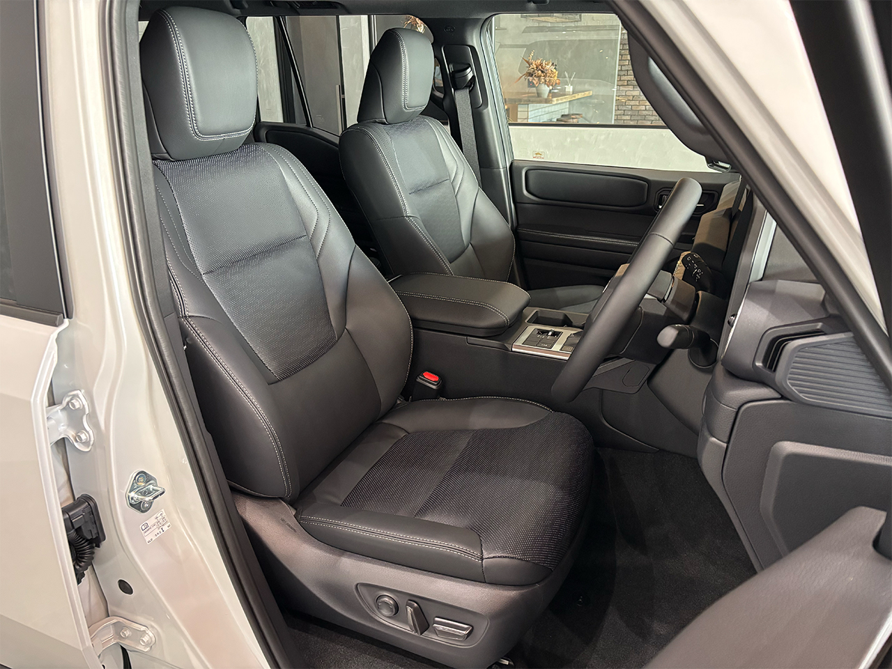 トヨタ ランドクルーザー250 VX