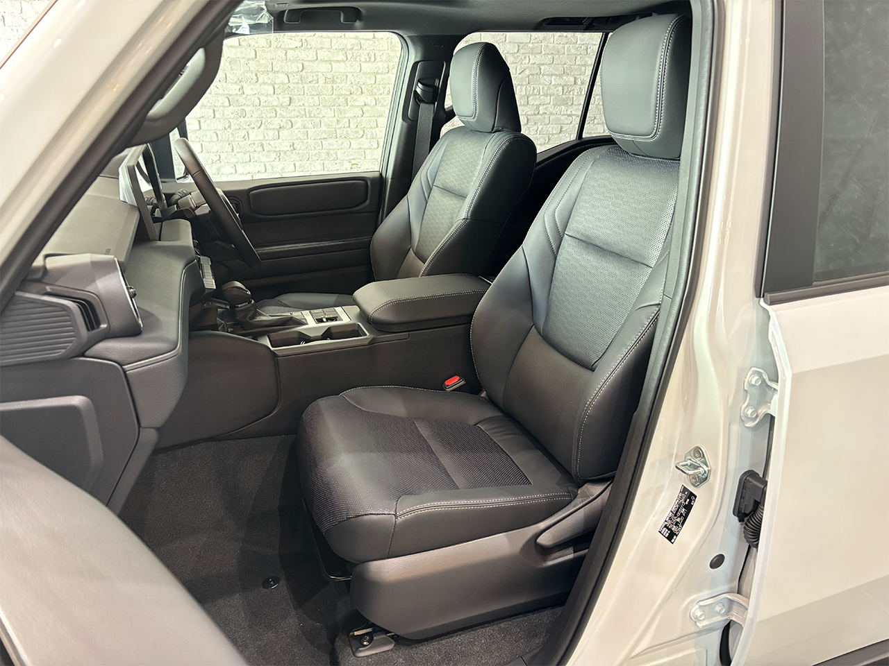 トヨタ ランドクルーザー250 VX